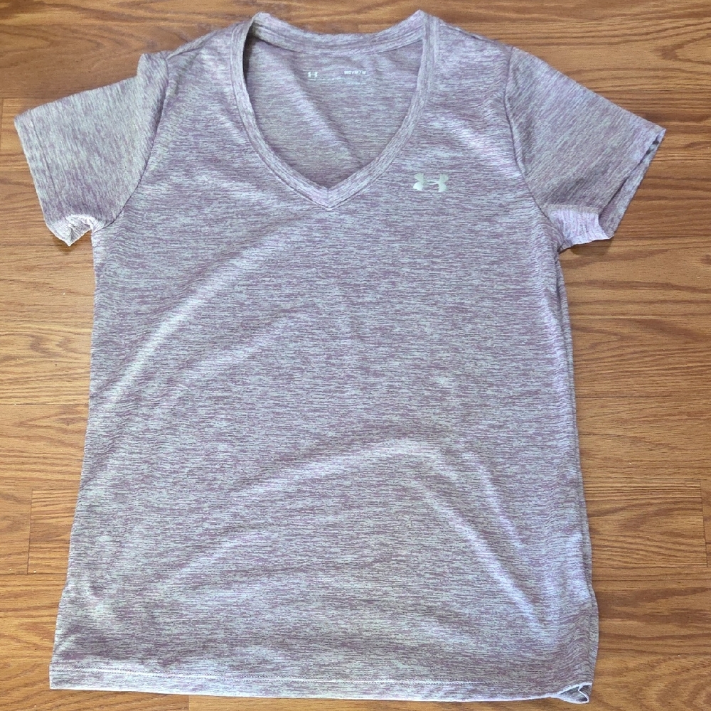 Under Armour Heathered Light Purple Short Sleeve T-Shirt, Size Medium